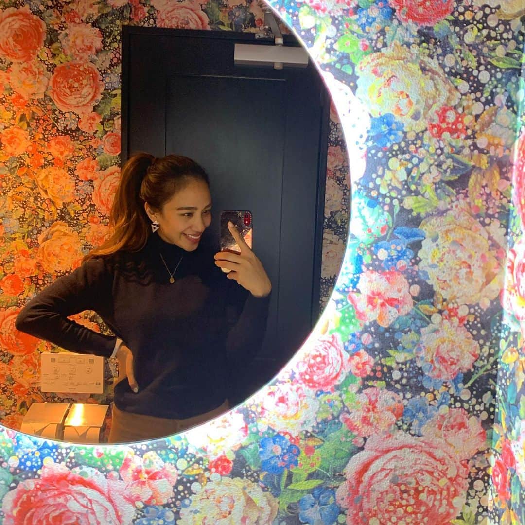 Megha Shrestha のグルメインスタ