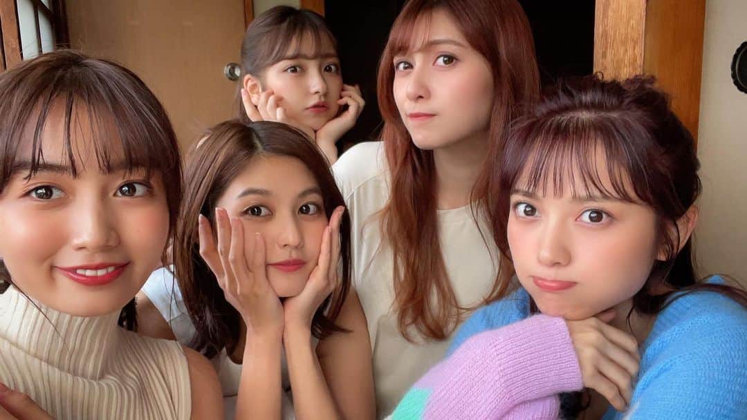 のインスタグラム：「本日1月22日は﻿ B.L.T.ゼロイチジャック号の発売日です👏👏﻿ なんとB.L.T.史上初のジャックらしい！初めてがゼロイチなの嬉しいな〜☺️﻿ 家族感たっぷりな この表紙お気に入り⭕﻿ そしてたくさんのゼロイチっ子ちゃん達が掲載されてるわよ！﻿ 是非ゲットしてくれよな〜っ！👆﻿ ﻿ #ゼロイチジャック #BLT」