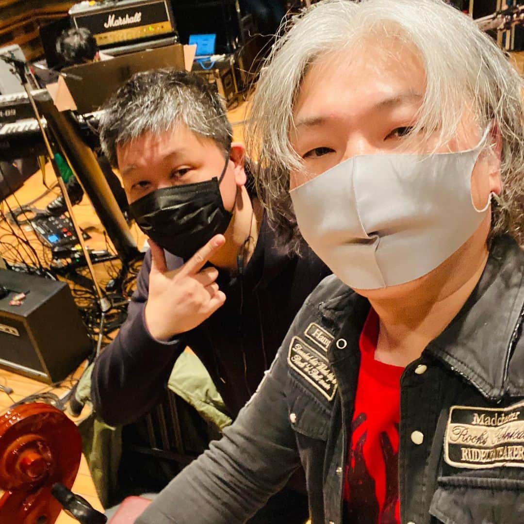 弘田佳孝のインスタグラム：「今日はチェロでゲスト出演させて頂くイトケンさんライブのリハーサルでした。いい演奏出来るよう本番まで引き続き頑張りますー！！ #イトケン30th」