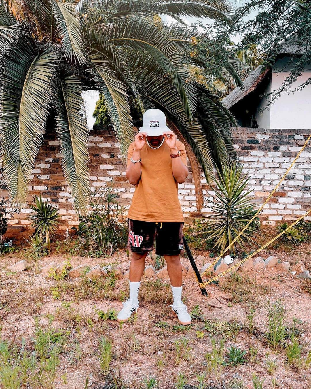 K.Oさんのインスタグラム写真 - (K.OInstagram)「Making music and designing clothes. Busy! Gonna excel in both realms 2021...   Order your @skhandaworld velvet shorts now whatsapp +27636606882. Bucket hats coming soon」1月22日 16時01分 - mrcashtime