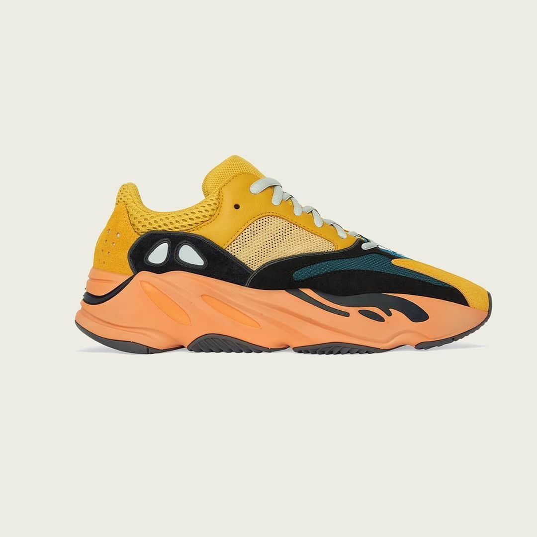 adidas Originalsさんのインスタグラム写真 - (adidas OriginalsInstagram)「YEEZY BOOST 700 SUN. AVAILABLE JANUARY 23 AT ADIDAS.COM/YEEZY, ON CONFIRMED IN THE UNITED STATES AND ON THE ADIDAS APP IN SELECT COUNTRIES.」1月22日 16時02分 - adidasoriginals
