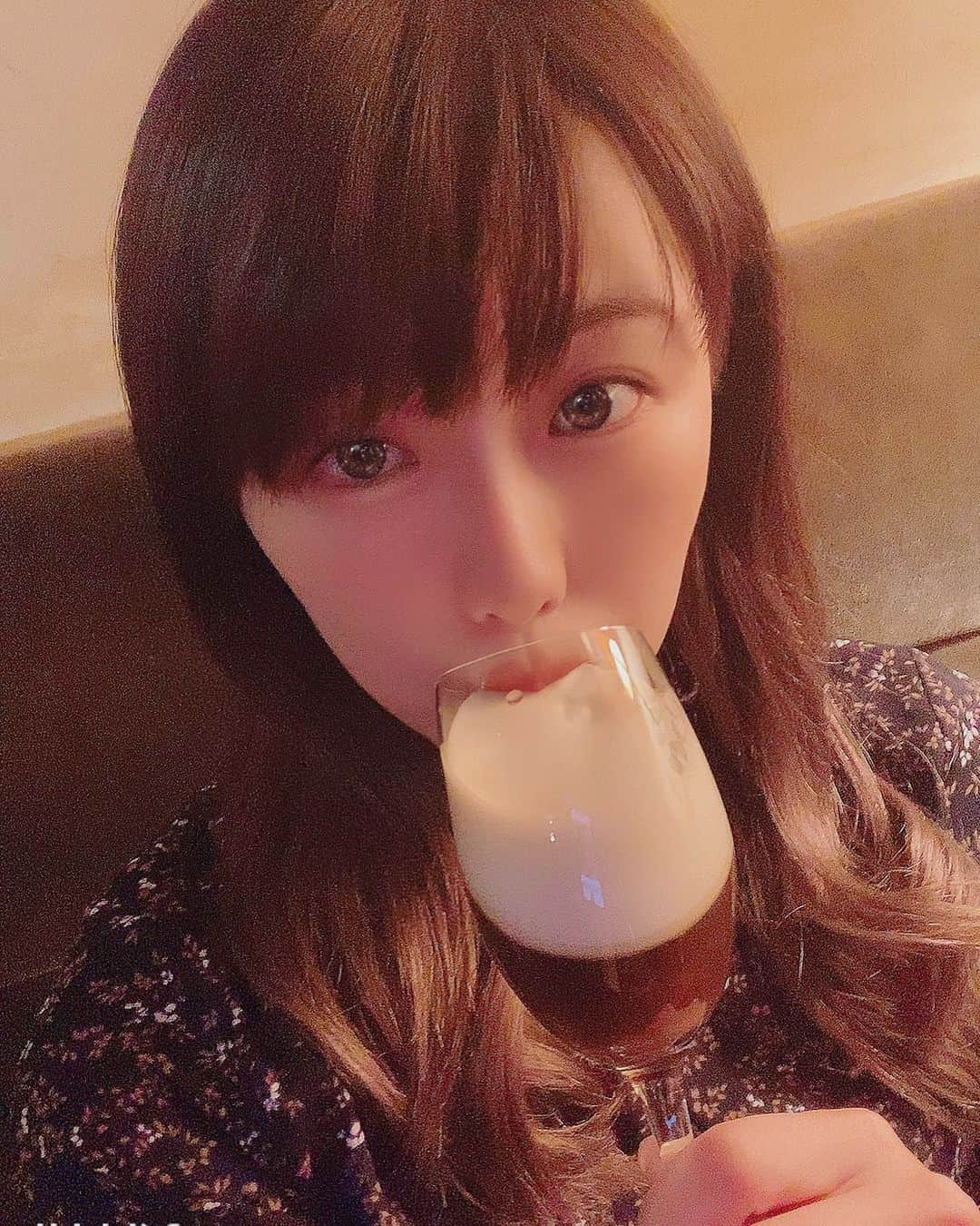 藤井舞のインスタグラム：「お気に入りのお店でアイリッシュコーヒー☕️  #フリーアナウンサー #女子アナ #女性経営者 #大田区 #大森  #元NHKアナウンサー #着物好きさんと繋がりたい #ねことふじい #若手経営者 #経営者 #sake #のんべえ女子 #アナウンサー #オーナー #スタッフ募集 #海 #お酒好き #コーヒー #珈琲 #アイリッシュコーヒー」