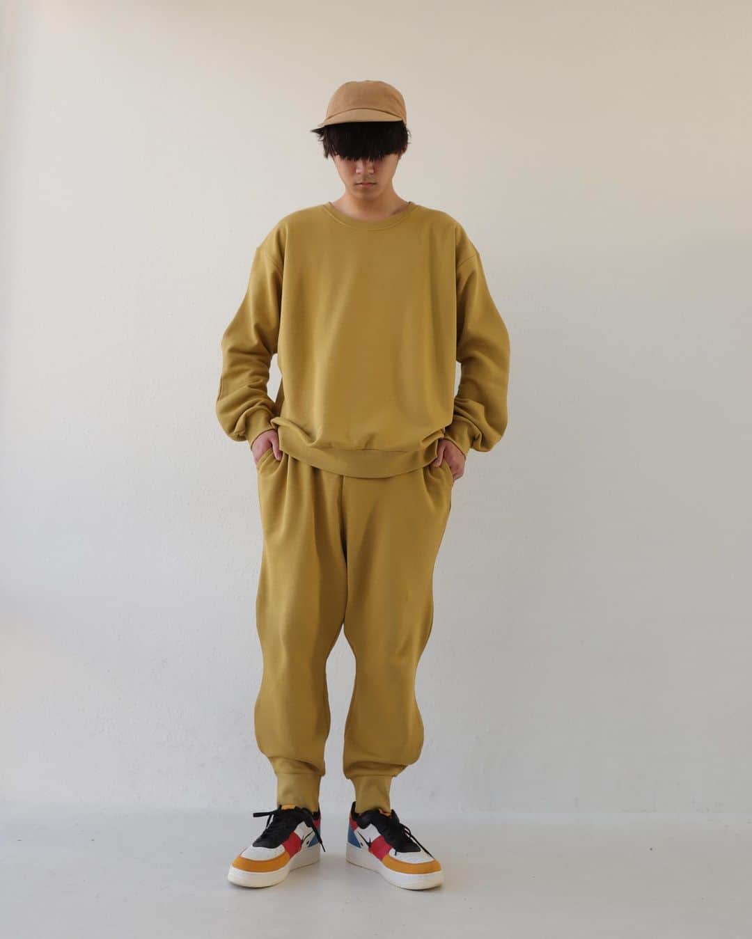 Shing02のインスタグラム：「BUFF SWEAT (Top / Bottom) out now! e22.com/seaven @seaven.wear  Very proud of this release, some items take over a year to arrive on market 💯💪🏼 l」