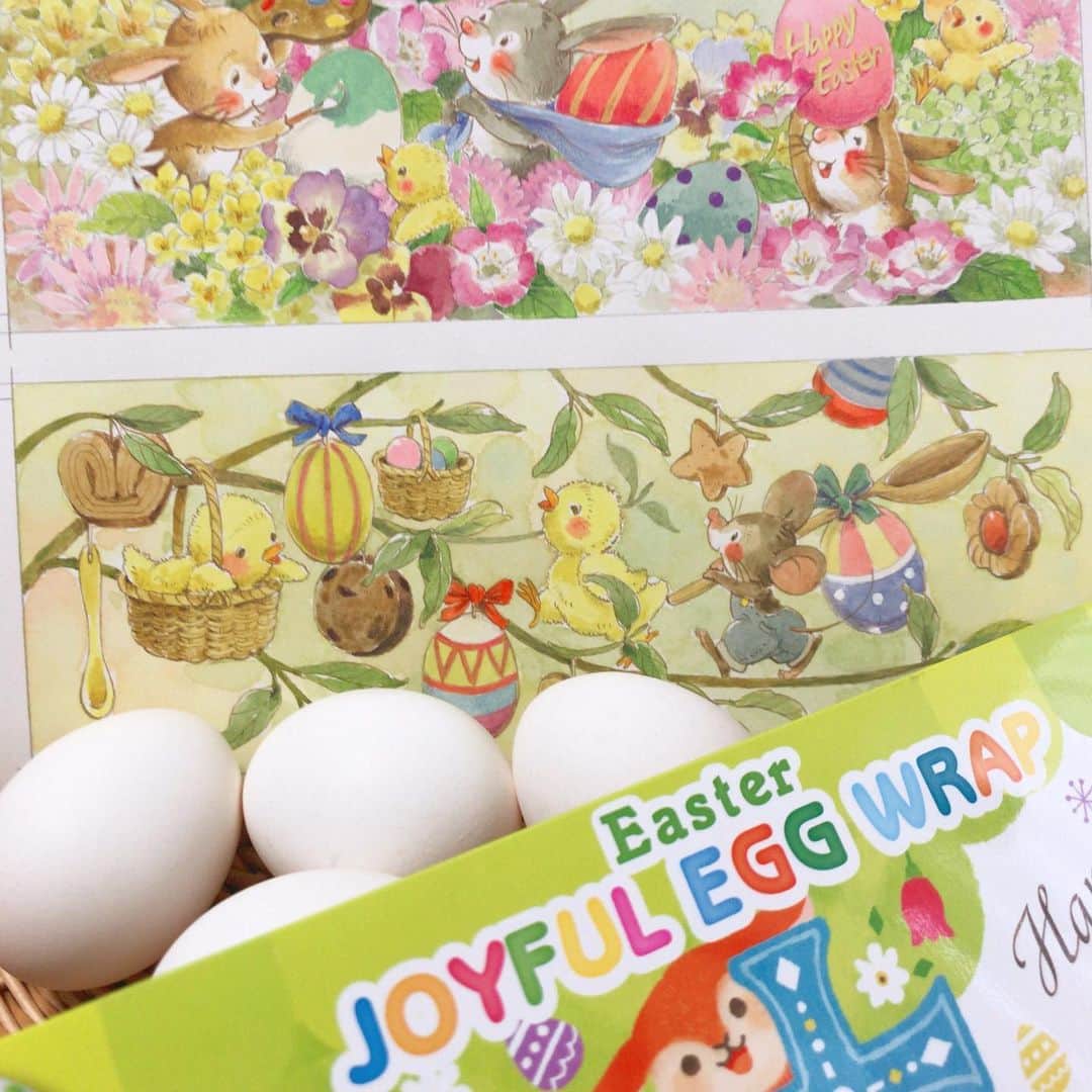 イラストレーター山崎牧子さんのインスタグラム写真 - (イラストレーター山崎牧子Instagram)「いのちのことば社 オリーブス様 Easter joyful egg wrap イースタージョイフルエッグラップ ・ポップの８種類の絵柄のうち ２種を担当させていただきました🎨 オリーブスのサイトでもご覧いただけます。 イースターエッグをお家で楽しく作って みてくださいね🥚🐇 #イースター#ウサギ#イースターエッグ#オリーブス#イラスト#手作り#水彩画#イラストレーター#illustrator#illustration#easter#eastereggs#artwork」1月22日 16時23分 - makiko.inatome
