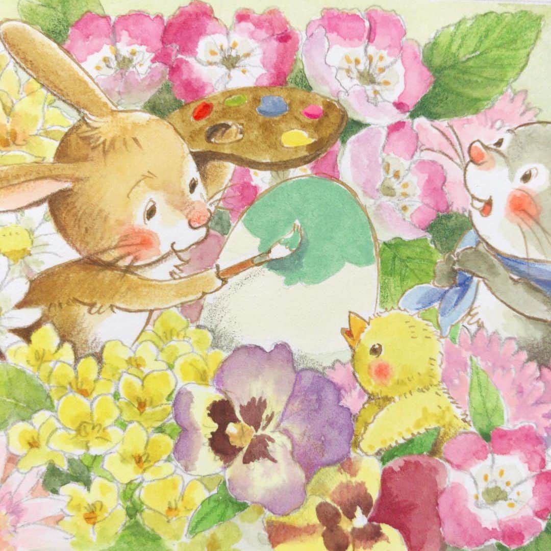 イラストレーター山崎牧子のインスタグラム：「いのちのことば社 オリーブス様 Easter joyful egg wrap イースタージョイフルエッグラップ ・ポップの８種類の絵柄のうち ２種を担当させていただきました🎨 オリーブスのサイトでもご覧いただけます。 イースターエッグをお家で楽しく作って みてくださいね🥚🐇 #イースター#ウサギ#イースターエッグ#オリーブス#イラスト#手作り#水彩画#イラストレーター#illustrator#illustration#easter#eastereggs#artwork」