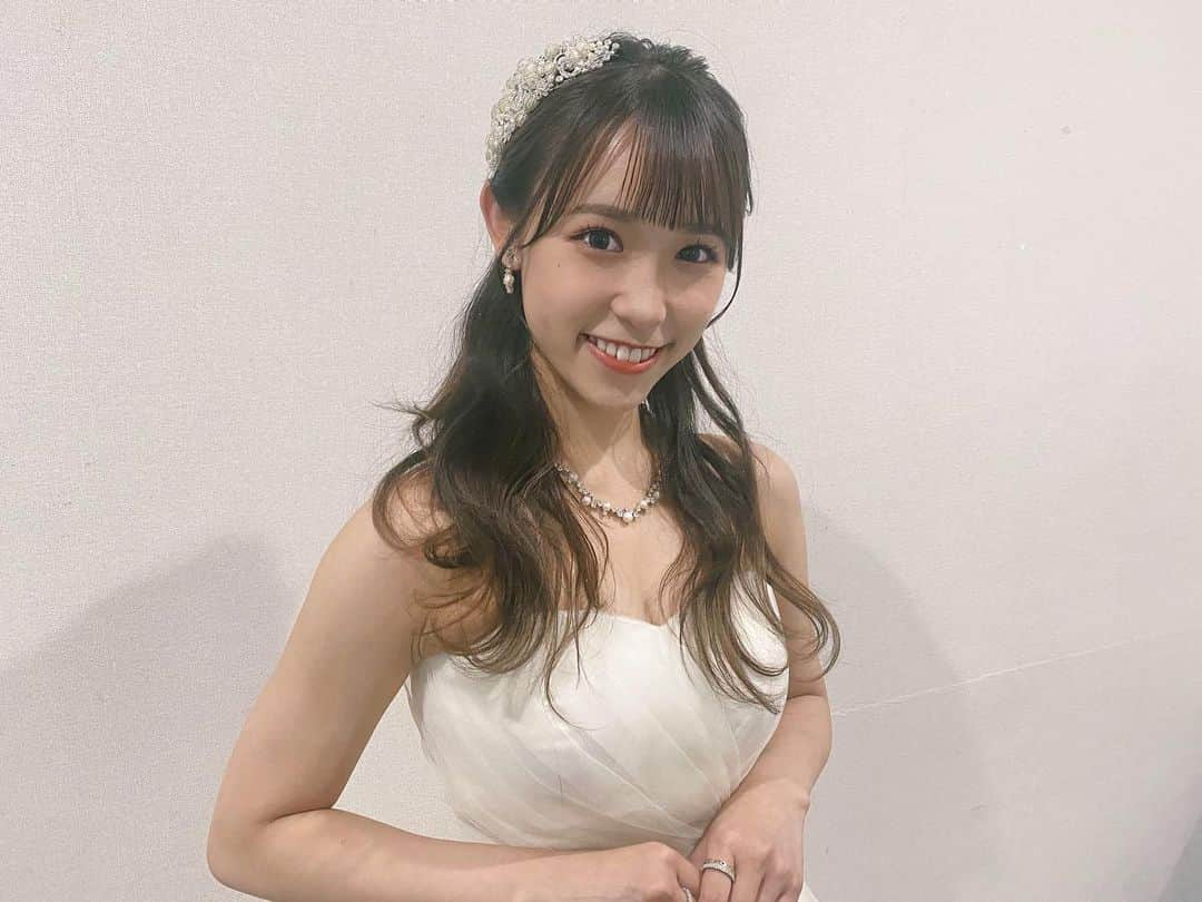 山本瑠香のインスタグラム：「改めまして…  💎ご報告💎  日本一のミスキャンパスを決める "MISS OF MISS CAMPUS QUEEN CONTEST 2021"に、 出場します✊🏻🔥  ミスキャンパス関西学院2020で グランプリを取れたからGETできた出場資格。  日本一を目指してみんなとまた一緒に頑張りたい… 皆さん是非力を貸してください… . 2/8から全国予選がスタートします 応援よろしくお願いします🙏🏻✨🍃 . . *Schedule* 2/8〜14  全国予選 2/21〜27 決勝 3/2 表彰式@EX THEATER ROPPONGI  #mom #missofmiss #ミスオブミス #女子大生 #大学生  #関西学院大学 #関学 #ミス関学 #ミスキャンパス関西学院」