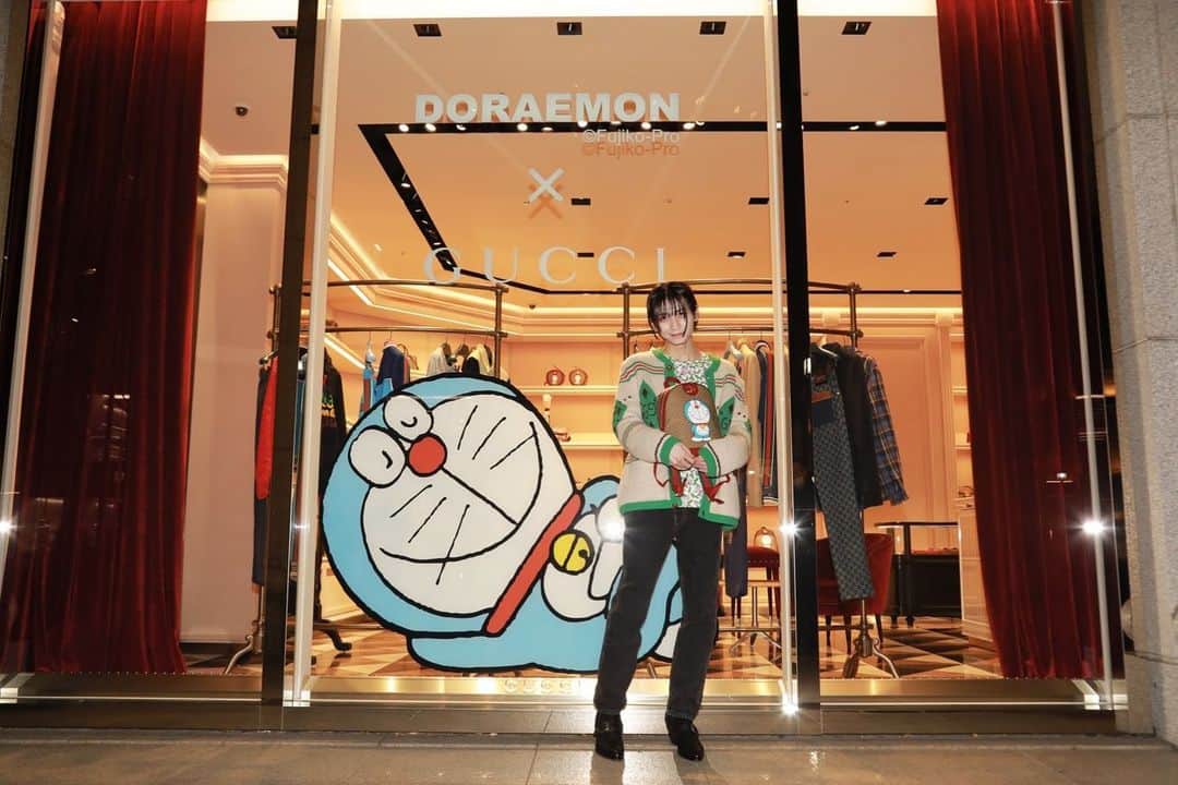 吉井添さんのインスタグラム写真 - (吉井添Instagram)「🆙 DORAEMON×GUCCI見に行きました！ドラえもんが思った以上にGUCCIとマッチしていて驚きました。   #DoraemonxGucci　 #ドラえもんxグッチ #Gucci  #グッチ」1月22日 17時16分 - ttt_eee_nnn