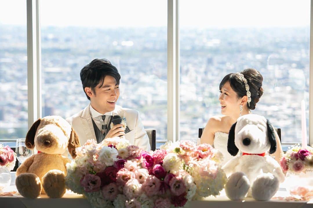のインスタグラム：「🥂 明るい日差しと溢れる笑顔で 最高の１日を ・ ・ ・ おふたりの大切な方たちに 結婚の報告をする1日 そのカタチはひとつだけではありません 『おふたりらしさ』 に感謝の想いを込めた オリジナルウエディングを 一緒につくりましょう ****************** パーティーのお問い合わせは プロフィール欄のURL公式HPからどうぞ🎵 Heritage Bridal Collection forty three（フォーティスリー） https://fortythree.official-wedding.jp/ ☎︎0120-172-050」