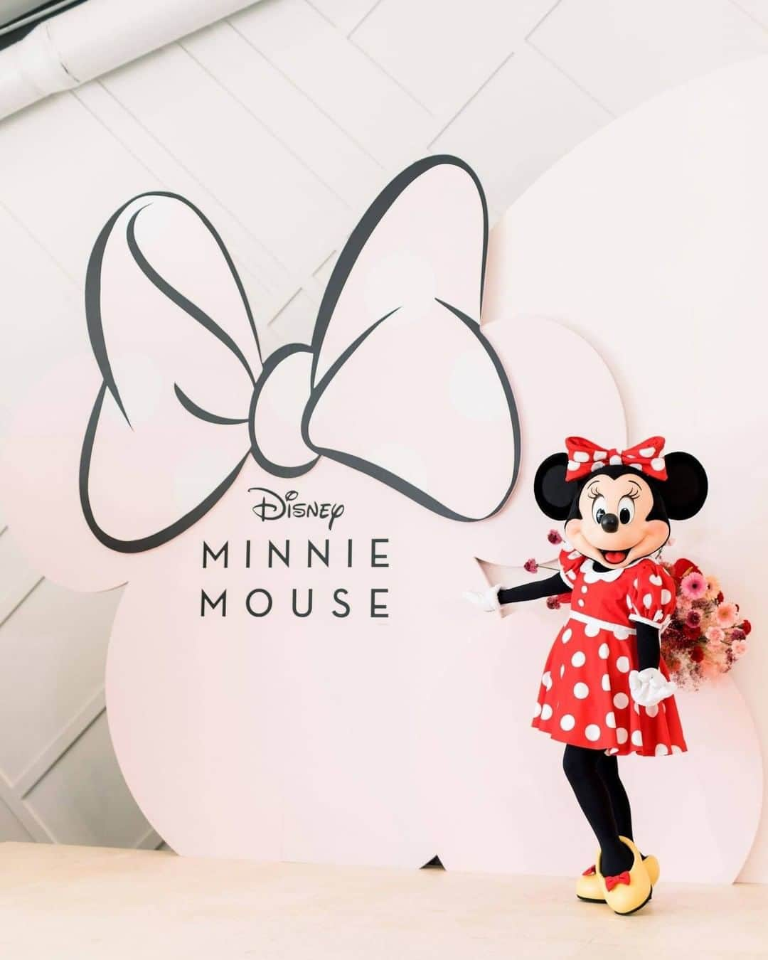 ミニーマウスさんのインスタグラム写真 - (ミニーマウスInstagram)「Something sweet is coming your way! If you loved last year’s #CCPolkaDotSummit get ready for Positively Minnie: The Polka Dot Summit 2.0-The Digital Edition. 💻💕 On February 13, Minnie and Create Cultivate are teaming up to bring you inspiring coffee chats, Minnie muse workshops and more! The event is FREE, so head to @MinnieStyle to reserve your spot! #PositivelyMinnie」1月23日 4時30分 - minniemouse