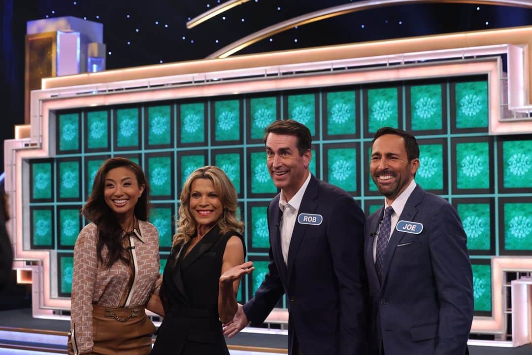 アメリカン・ブロードキャスティング・カンパニーのインスタグラム：「Last night was a hole-in-one! 🏌️‍♂️ Catch up on #CelebrityWheelOfFortune any time, on demand and on Hulu!」