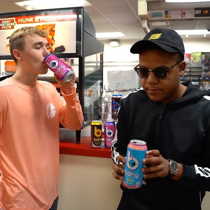 カイル・マッセイのインスタグラム：「When Bangs on my mind it’s the ONLY thing on my mind 😂😂😂 that lady that works there hates us 😂😂 ft. @BangEnergy  Follow the inventor @BangEnergy.CEO #BangEnergy #EnergyDrink」