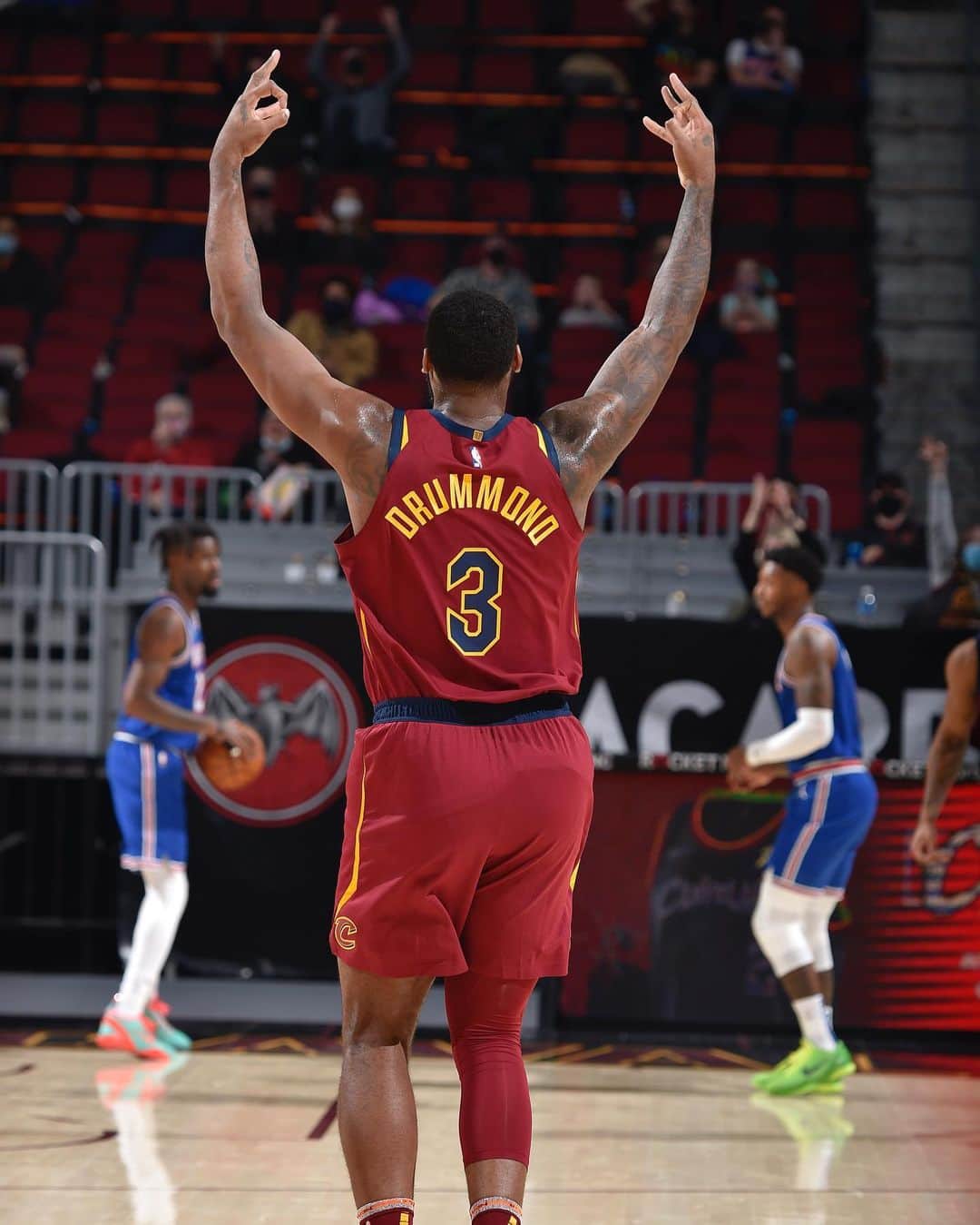 のインスタグラム：「Big energy 👌🏾👌🏾 drop a 🦍 in the comments‼️ #GAMEDAY」