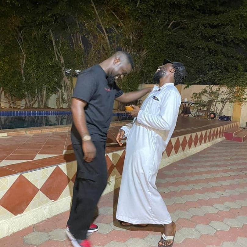 Fuse ODGさんのインスタグラム写真 - (Fuse ODGInstagram)「A thread @sarkodie @mrhackett1.  🇬🇭 raa raa raah vibesssssss」1月23日 3時50分 - fuseodg