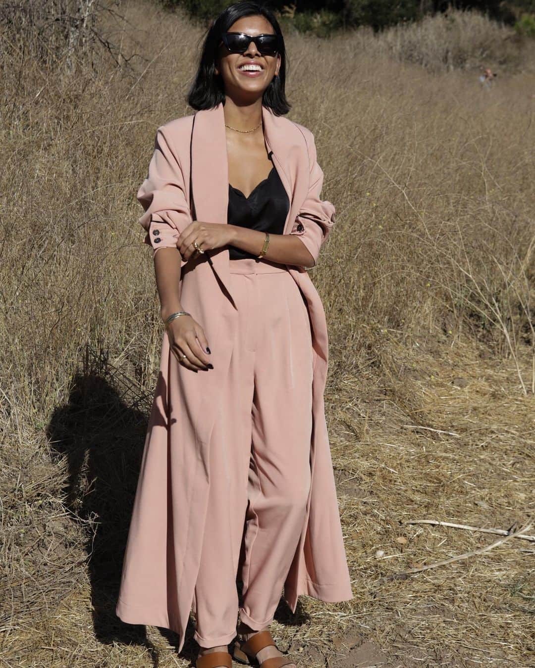 ハイディメリックのインスタグラム：「Have you shopped our winter SALE ON SALE??? 20% of sale with code “CALIFORNIAWINTER” 🖤 The glowing @catchmeeksifyoucan in our Bette trouser and Grace robe. HEIDIMERRICK.com」