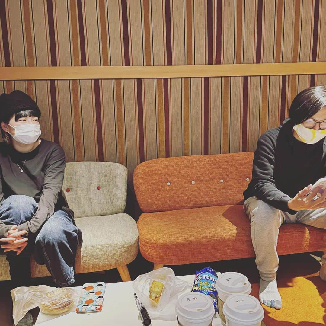 岸田繁さんのインスタグラム写真 - (岸田繁Instagram)「機能回復訓練を経て刀鍛冶へ」1月23日 4時10分 - kishidashigeru