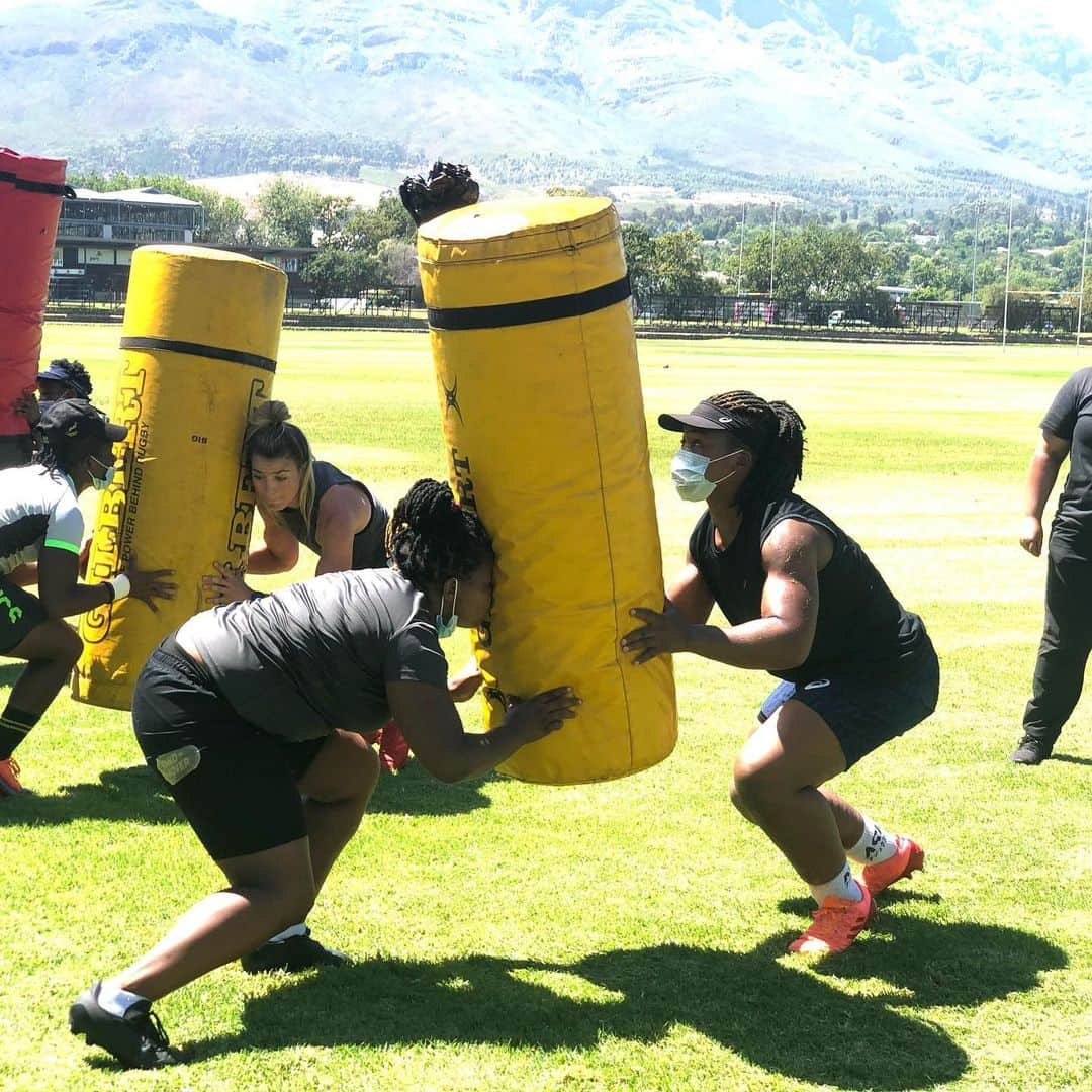 ラグビー南アフリカ代表さんのインスタグラム写真 - (ラグビー南アフリカ代表Instagram)「The Springbok Women are putting in the groundwork at their training camp in the searing Stellenbosch heat with an eye on the Rugby World Cup in New Zealand 🏉💥」1月22日 19時29分 - bokrugby