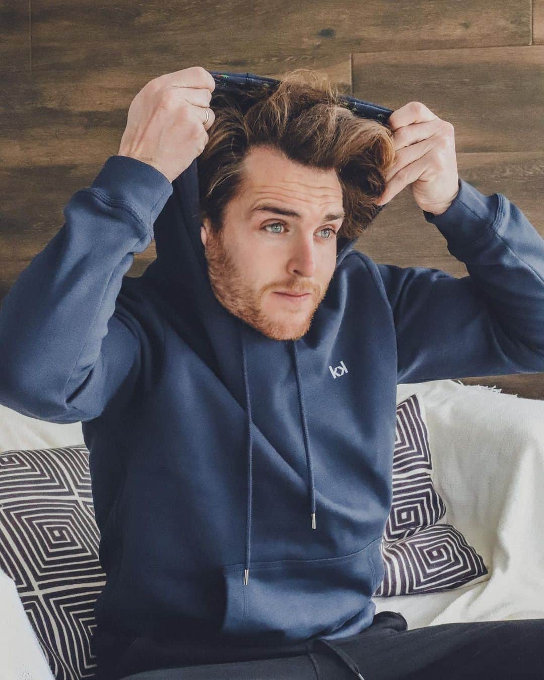 イバイ・ゴメスのインスタグラム：「Convertir las desventajas en oportunidades y hacerlo de una forma respetuosa. Así lo hace @maskk y así veo yo el futuro!  Está en nuestra mano hacer que cada acción cuente y, sobre todo, sume! #ad」