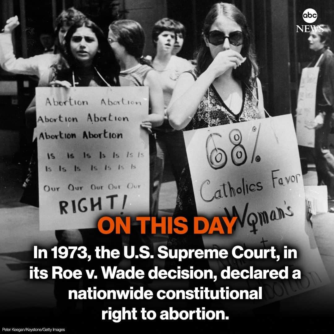 ABC Newsさんのインスタグラム写真 - (ABC NewsInstagram)「ON THIS DAY: In 1973, the U.S. Supreme Court, in its Roe v. Wade decision, declared a nationwide constitutional right to abortion. #onthisday #roevwade #scotus」1月22日 20時11分 - abcnews