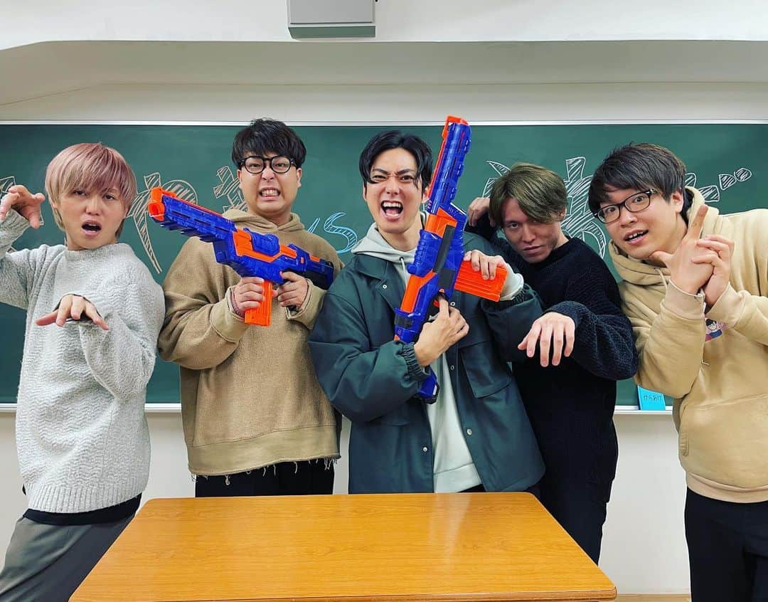 ないとーのインスタグラム：「おるたなch×FreeFireコラボで面白い動画撮ったぜー！ ぜひ今日のメイン動画チェックしてねん！ 　#フリファ #PR」