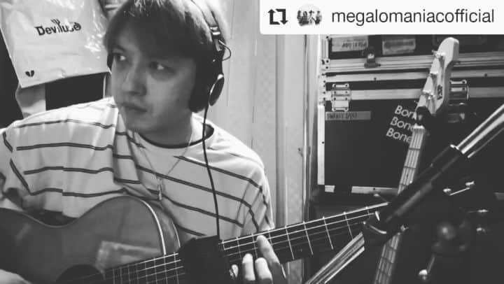 松尾雄一のインスタグラム：「#Repost @megalomaniacofficial • • • • • • HOOBASTANK - The Reason - Cover by MEGALOMANIAC YUICHI   YUICHIが影響を受けたHOOBASTANKの名曲をアコースティックカバー🤘  #megalomaniac  #hoobastank  #thereason  #アコースティックカバー  #YUICHI」