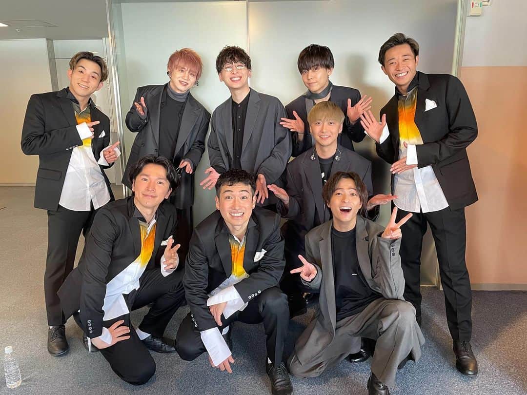 Da-iCEのインスタグラム：「*  先日とある番組収録で たまたまお会いした @stkgz_official さんと✌︎  #stkgz  #Da_iCE」