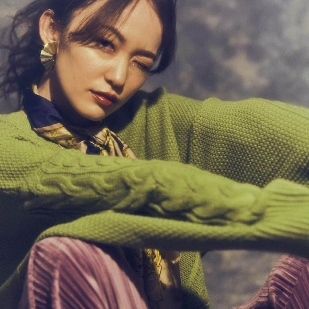 小林美季さんのインスタグラム写真 - (小林美季Instagram)「🍐🥝🍏🥑🥒♡  #撮影 #shooting #作品撮り #model #actress #色っぽカジュアル #レトロ #make #beauty #miki #美季 #photo #thankyou #動画 #撮影風景 #ポートレート #일본 #모델」1月22日 20時35分 - miki_66v