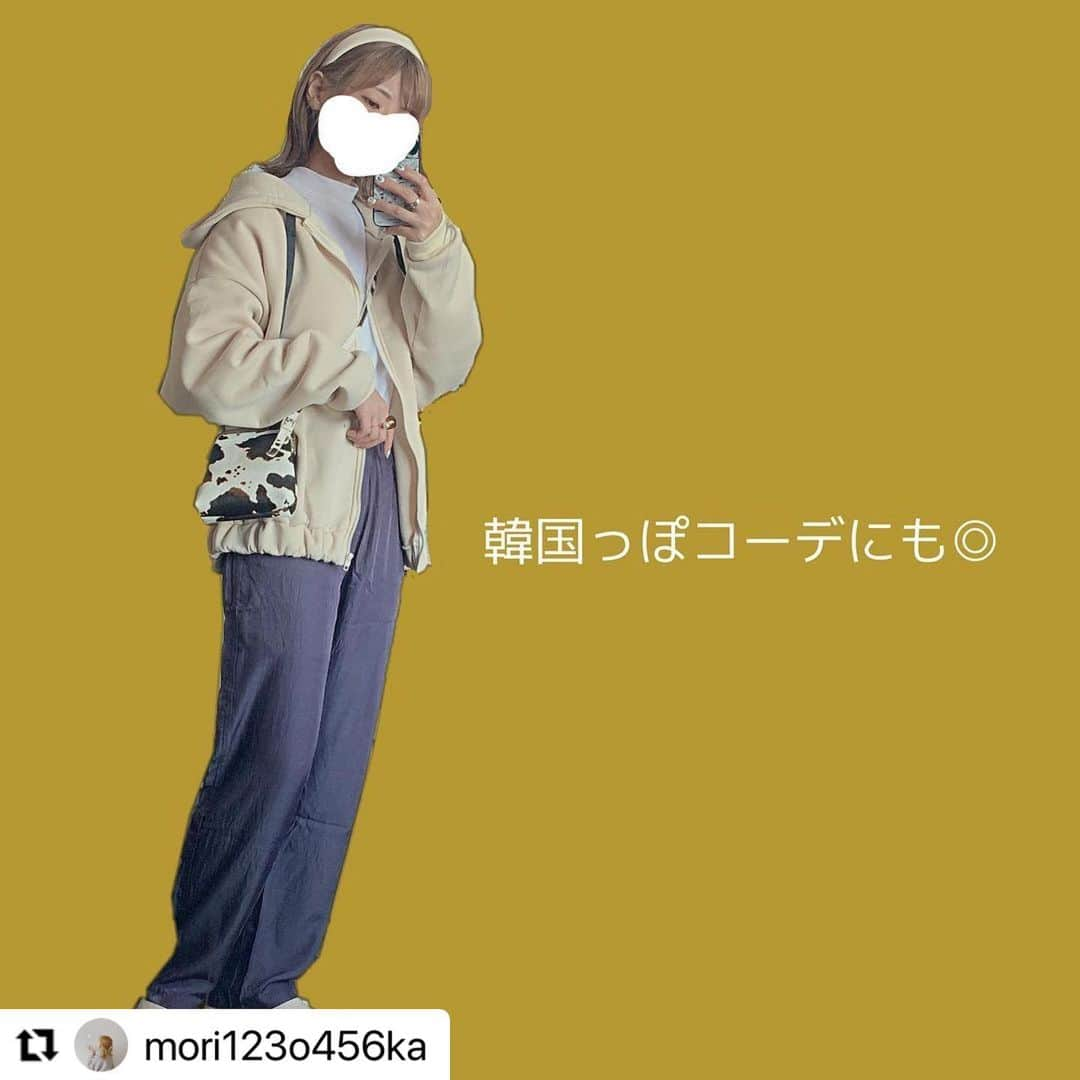 ショップにこにこさんのインスタグラム写真 - (ショップにこにこInstagram)「Repost @mori123o456ka ♡ with @make_repost ・・・ 🧺 . @shopnikoniko のパーカーです🌷 . 本日1/22（金）20:00〜 1/26（火）20:00まで、 ZOZOTOWN 店限定でタイムセールを行ってます☕️🧺 . こちらの裏起毛オーバーサイズパーカー、¥3,299→¥2,380になってます🍓☁️ . お得に買えちゃうので今のうちにどうぞっ🐼🌷🤍 . こちらから🧺  . パーカー、 普段あまり着ないから新鮮🐼 そしてかわいい！ たくさん着よっと☁️ .  #古着女子 #古着男子 #古着mix #購入品紹介 #プチプラコーデ #プチプラファッション #古着コーデ　#冬コーデ　#古着好き　#淡色女子　#着回しコーデ　#ロングコート　#ボブヘアー　#切りっぱなしボブ　#簡単ヘアアレンジ　 #gu #guコーデ　　#淡色女子　#淡色コーデ　#3coins購入品 #3coins #フレアパンツ　#バレエシューズ　#春コーデ  #春ファッション　#スニーカー女子  #スニーカーコーデ　#パーカーコーデ #パーカー女子 #zozotown #shopnikoniko」1月22日 20時42分 - shopnikoniko