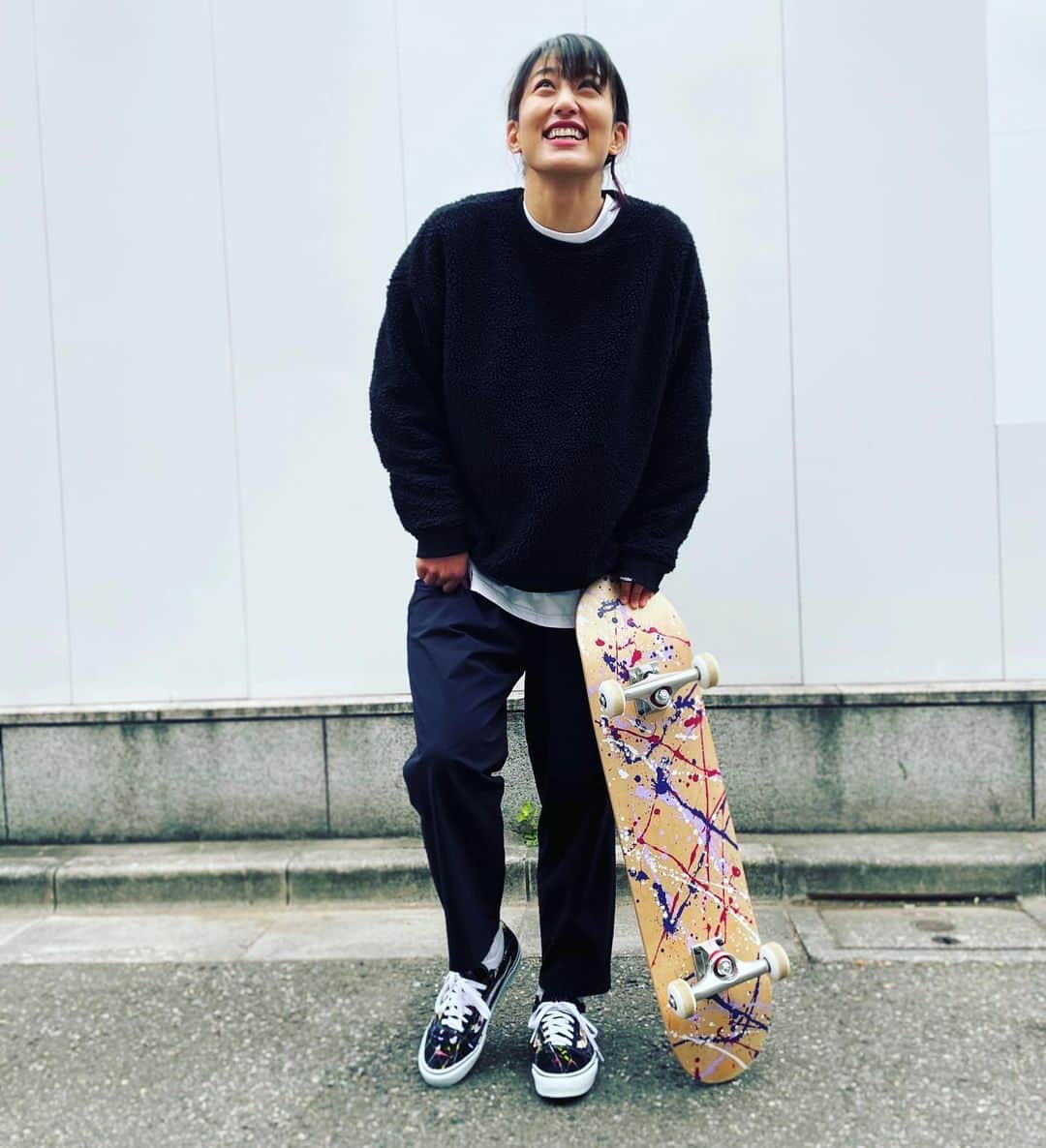 杉山しずかのインスタグラム：「new item painted by MJ on my YouTube #sk8life  #vans #rvddw #youtube」