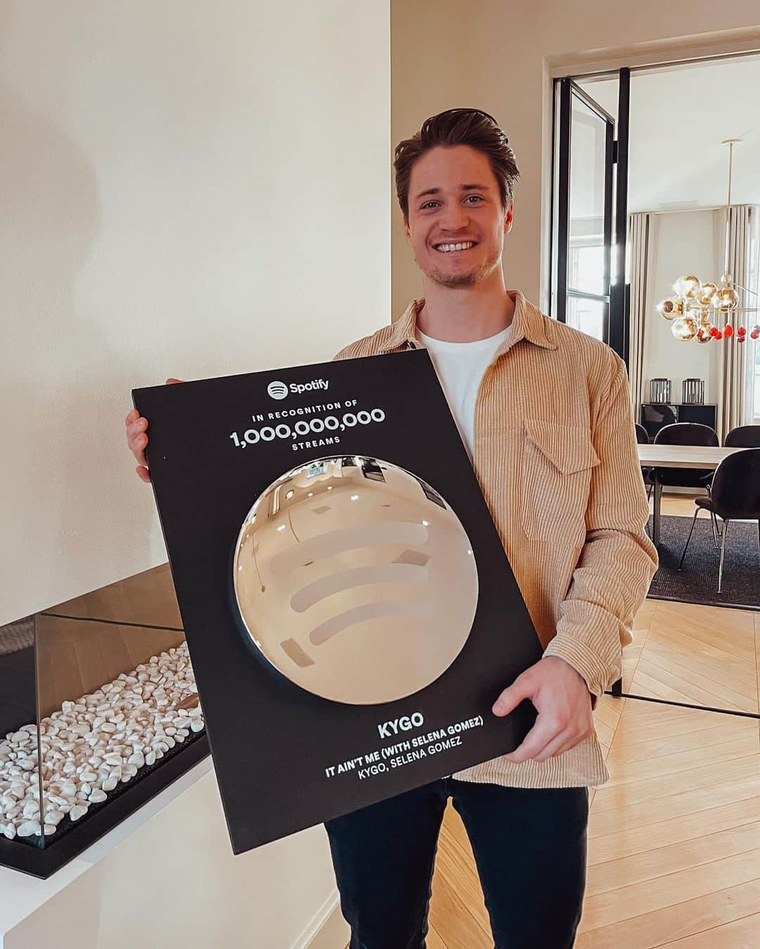 KYGOさんのインスタグラム写真 - (KYGOInstagram)「1 billion 😍 thank you @spotify, gonna have to find a special place for this one」1月22日 20時53分 - kygomusic