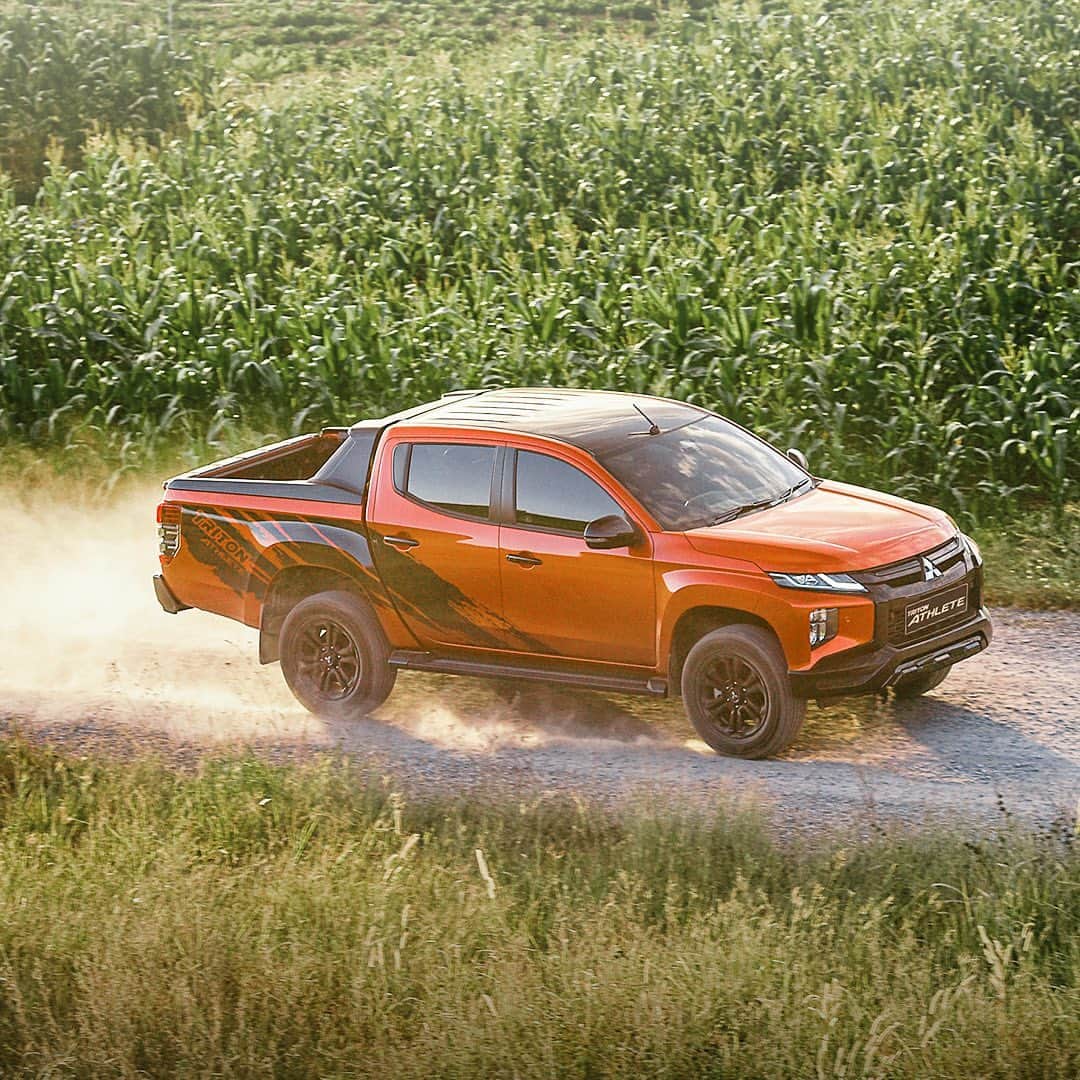 Mitsubishi Motors Thailandのインスタグラム：「ให้คุณท้าทายกับเส้นทางใหม่ๆ ไปกับ Mitsubishi Triton Athlete มาพร้อมเทคโนโลยีเครื่องยนต์ MIVEC แรง ประหยัด อัตราเร่งดีเยี่ยม ลุยได้ทั้งในเมืองและนอกเมือง  #MitsubishiMotorsThailand #MitsubishiMotors #NewTritonAthlete」
