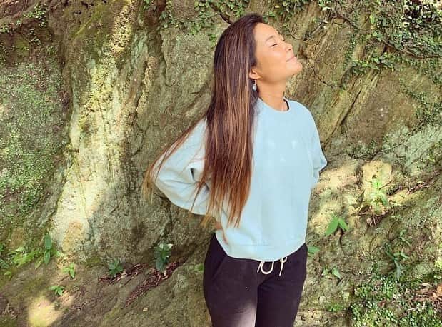 BillabongWomensJapanのインスタグラム：「ヴィンテージライクなショート丈、トレーナー」