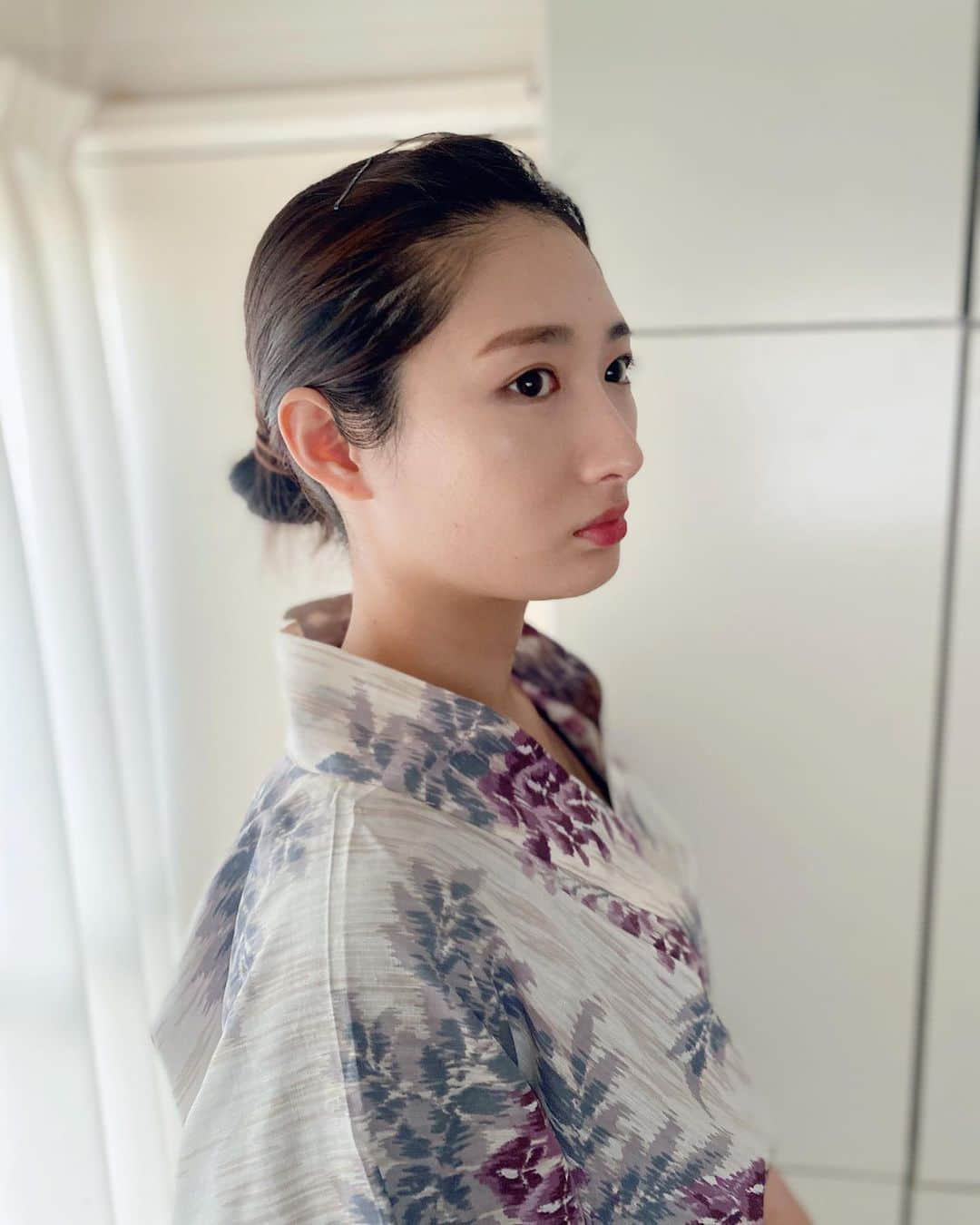 武田梨奈さんのインスタグラム写真 - (武田梨奈Instagram)「🇯🇵 本日は、マネージャーのお二人から頂いた浴衣を着て撮影しました。明日はクランクインだ。晴れろ〜！  My manager gave me a yukata. 👘✨ #yukata #kimono」1月22日 21時03分 - rinatakeda615