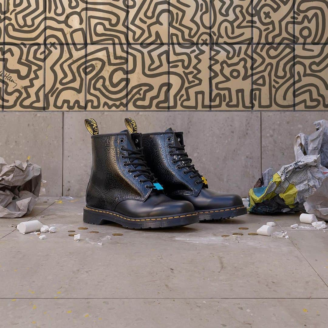 ドクターマーチンさんのインスタグラム写真 - (ドクターマーチンInstagram)「DR. MARTENS x KEITH HARING  Keith Haring spent his life fighting for the oppressed and against convention. And the prolific artist’s legacy continues to make waves today. There was always more than met the eye. And there still is. The Dr. Martens x Keith Haring collection is available now in limited numbers. Via the link in our bio.  • • ©️ Keith Haring Foundation. Licensed by Artestar, New York」1月22日 21時03分 - drmartensofficial