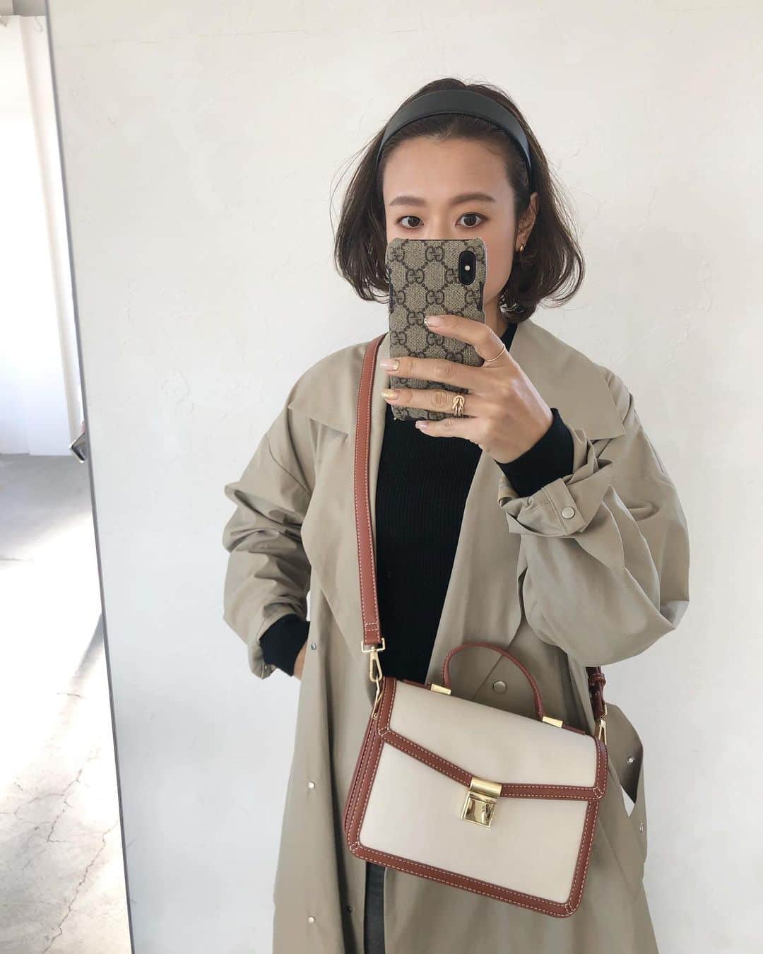 yukoさんのインスタグラム写真 - (yukoInstagram)「2021.1.22  一足お先に春コーデ🌸 今年の春はトレンチ沢山着たいな〜と思って組んだコーデ 暖かい季節になったらお出掛け出来ると良いな〜😊  coat #ciroi tops #spickandspan  denim #upperhights  shoes #stunninglure  bag #damefrank」1月22日 21時28分 - sa_youu
