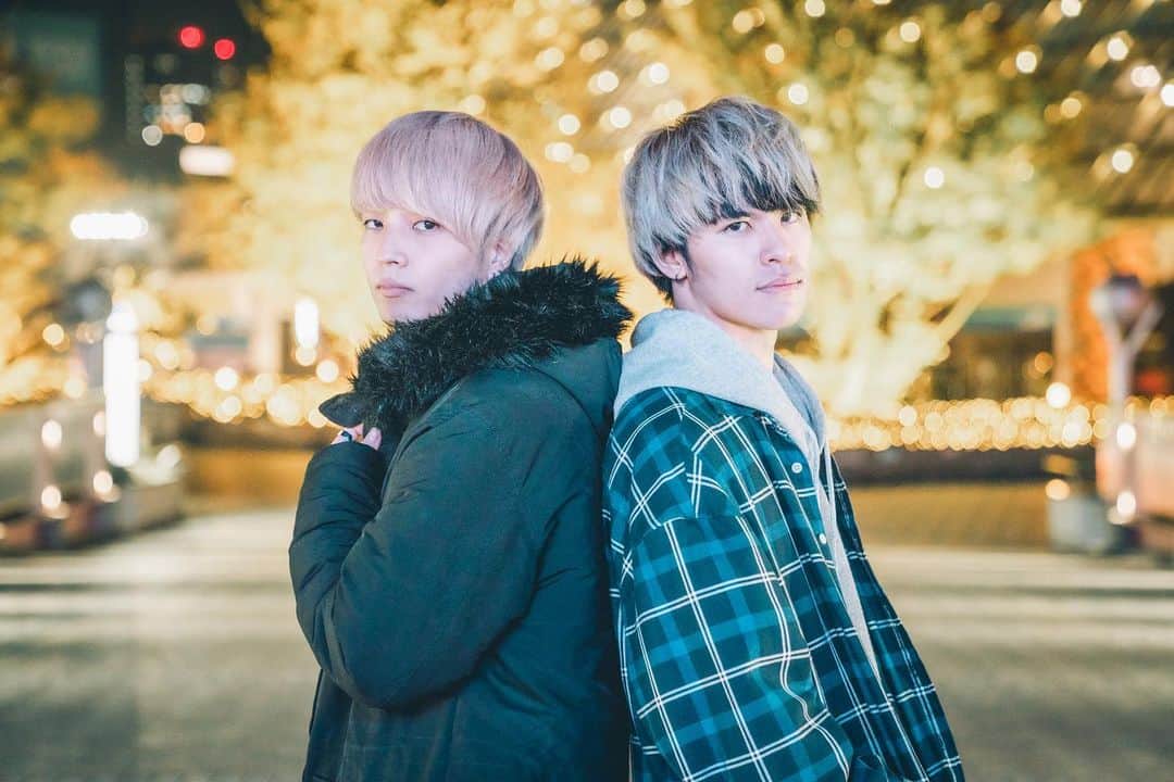 睦のインスタグラム：「音楽ユニットSalt and Sauce の本気で歌ってみた第2弾発表しました！  『魔法の絨毯/川崎鷹也(cover)』 https://youtu.be/e2kZ6RTFd-8  是非聴いていただけると嬉しいです⸌⍤⃝⸍  photo by @kota_kazson」