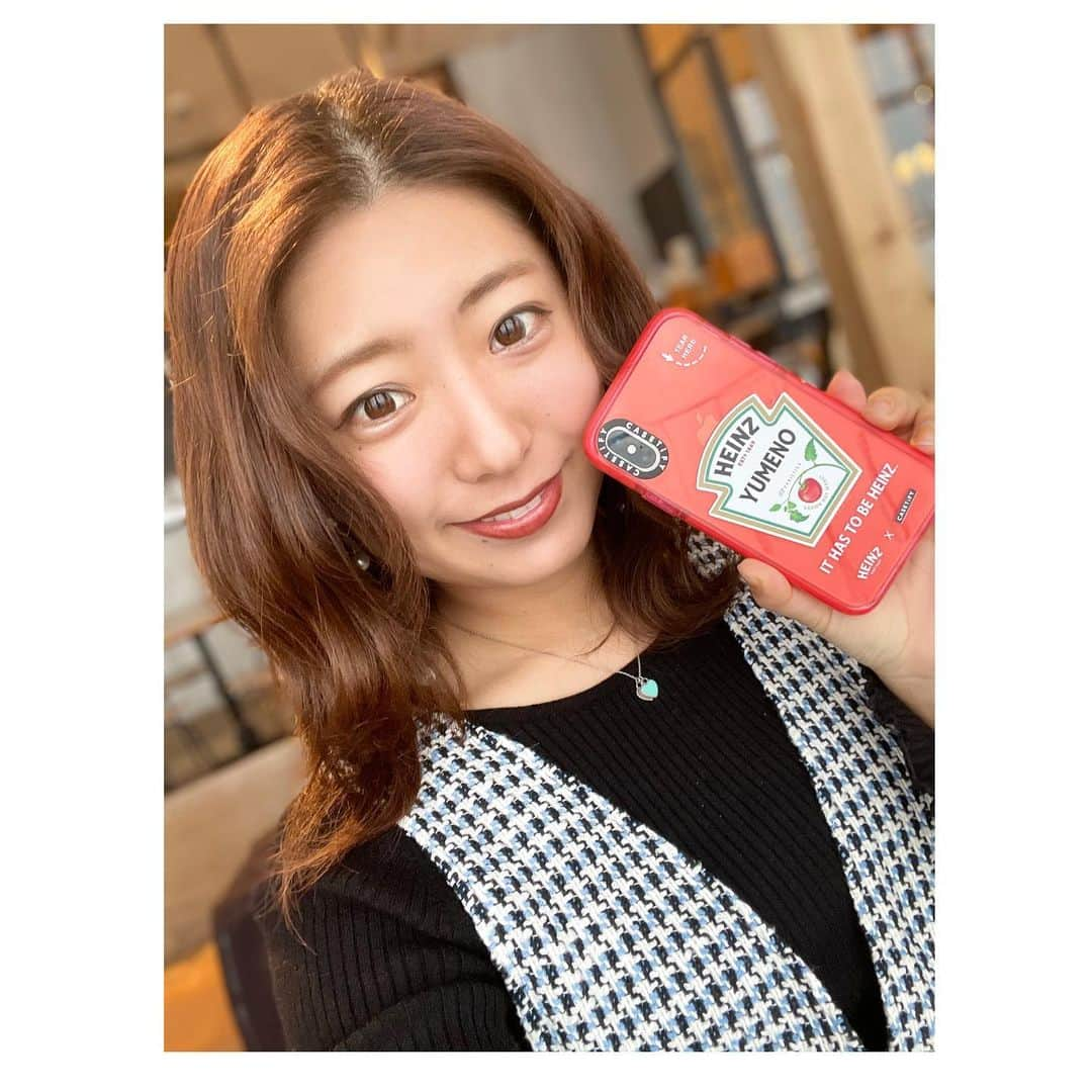 白戸ゆめのさんのインスタグラム写真 - (白戸ゆめのInstagram)「📱🍅 . 1週間ニュースパにお付き合い頂き どうもありがとうございました🥰 . 新社屋、新番組に加えて iPhoneケースを新調しました✨ @casetify_jp と @heinzjapan の コラボレーションのものです👯‍♀️ . ケースティファイは 豊富な種類のケースを カスタマイズできるので オンリーワンのケースを作れるんです💓 しかも衝撃にも強いから よくケータイを落とす私でも安心です♪笑 . 来週からもケースのように(?) 打たれ強く頑張っていきます🦥 ※あすもニュース読みます見てください🗞 . #iphone #iphonex #caseiphone  #casetify #heintz #カスタマイズ #コラボレーション @casetify  #tomato #ケチャップ #ポートレート #撮影は #12mini #10 は#限界感じる 🙀」1月22日 22時01分 - yumeno.s_