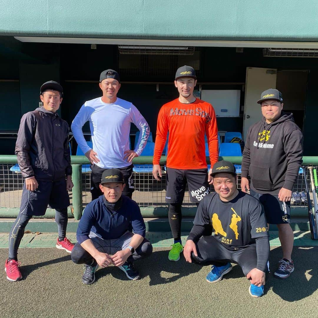 伊藤光のインスタグラム：「自主トレ終了しました⚾️  たくさんの方々にサポートしていただき感謝しています🙇‍♂️  ありがとうございました‼️  #愛知県岡崎市 #自主トレ #teamhikaru2021 #楠本泰史 @taishi_0707  #中川さん#TJ @76011_shinosaka  #横井さん#先輩 @coreenergy_bb  #のぶ#地元の同級生#アップ5km#笑#km3分 #水野#中学後輩 @bs_markandname_official #西は2日間参加 @nishiyuki_16_official  #ありがとう#感謝 . . . #mvp #バックモニター #笑」