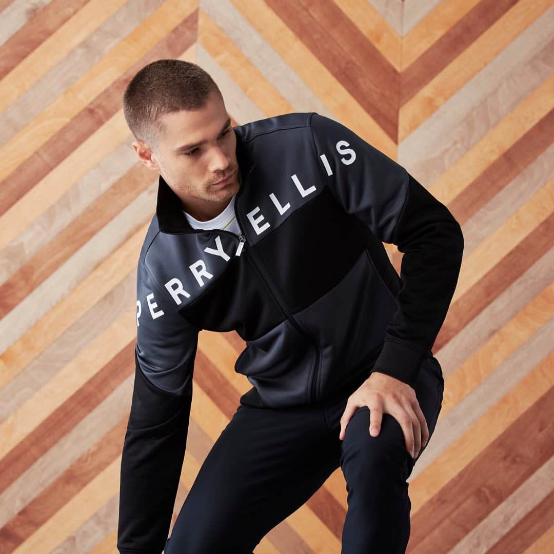 ペリーエリスのインスタグラム：「Move without limits with out moisture wicking technology in the Color Block Track Jacket. #LifeReadySince1976」