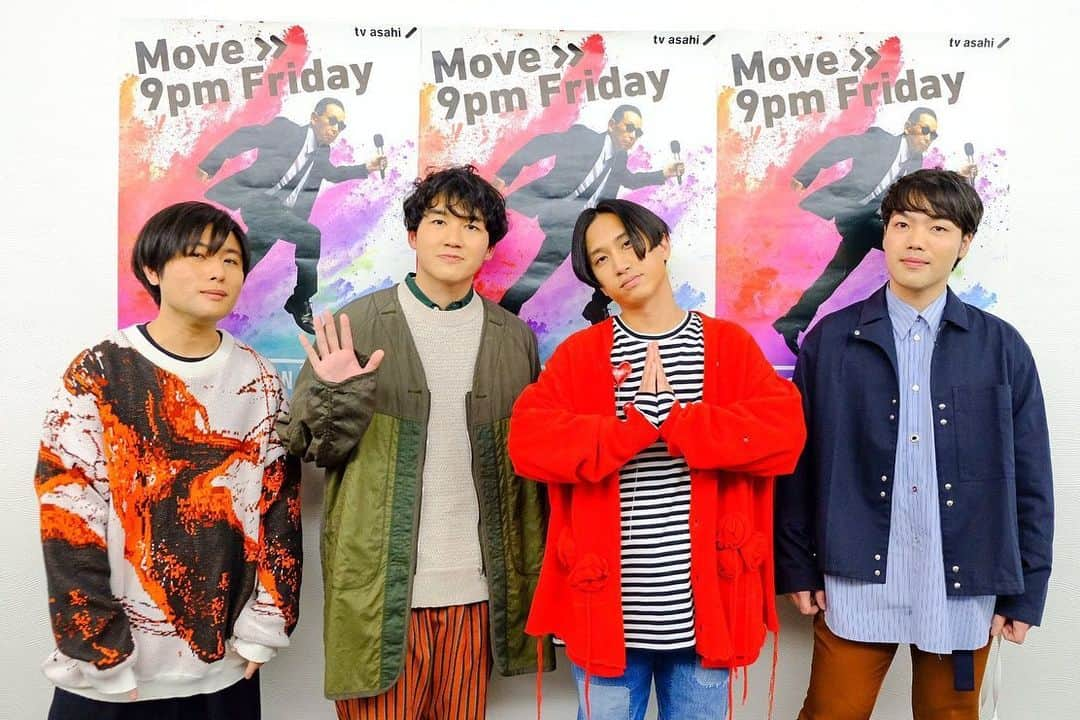 長谷川大喜のインスタグラム：「2021年初Mステありがとうございました。 披露曲はブルーベリーナイツ。 思い入れのある曲を年始めに演奏できたのは最高でした。 今年も多くの人にマカロックが届きますように。 #YOASOBI #瑛人 #川崎鷹也 #マカえん #Mステ」