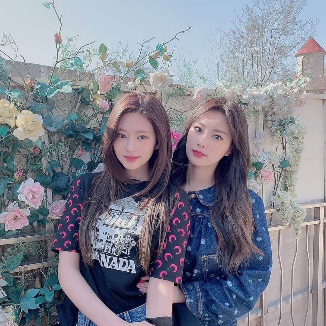 カン・ヘウォンさんのインスタグラム写真 - (カン・ヘウォンInstagram)「The amount of visuals hyewon and minju have together 😍😍 - [#IZONE #HYEWONIZONE#PRODUCE48#PD48#프로듀스48#MNET#KANGHYEWON#HYEWON#강혜원#Kpopdol#likeforfollow#followforlike#like4like#l4l]」1月22日 22時33分 - hyewon__izone