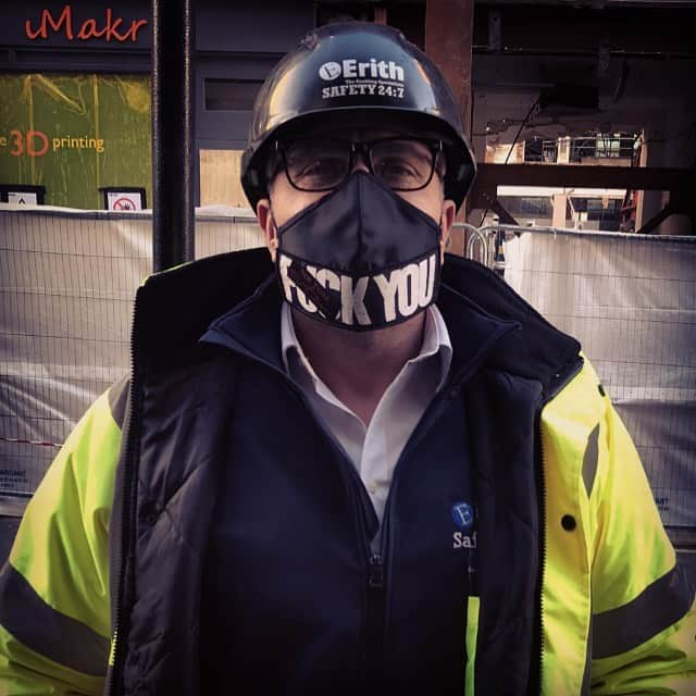 サー トム ベイカーのインスタグラム：「Nicking a few new customers via demolition site going on across the road ! Rock on.」