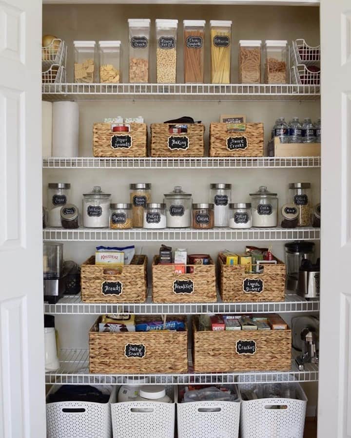 T.J.マックスのインスタグラム：「We’re allll about maxximizing our space this year 😉 How are you staying organized? (📷: @onassisandclaire)」