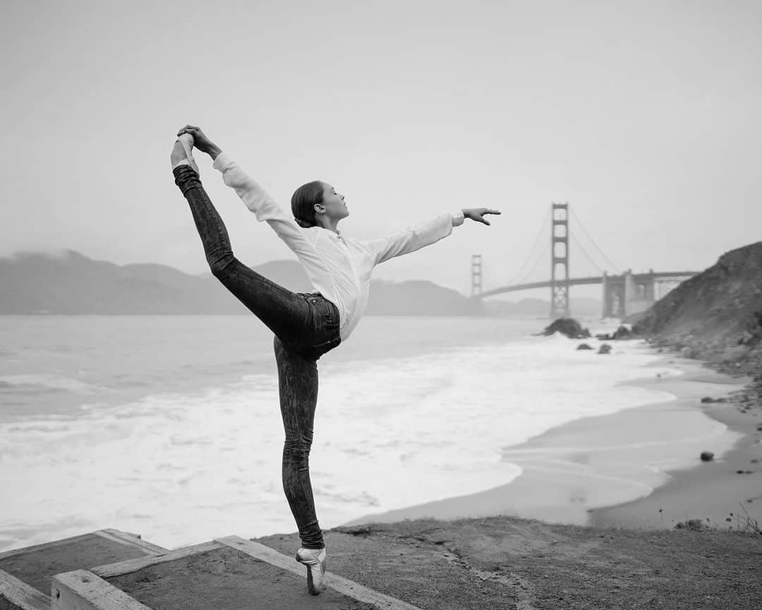 ballerina projectさんのインスタグラム写真 - (ballerina projectInstagram)「𝗝𝘂𝗹𝗶𝗲𝘁 𝗗𝗼𝗵𝗲𝗿𝘁𝘆 in San Francisco. #ballerina - @julietdoherty #marshallsbeach #sanfrancisco #goldengatebridge #ballerinaproject #ballerinaproject_ #ballet #dance #pointe #denim #julietdoherty   𝗕𝗮𝗹𝗹𝗲𝗿𝗶𝗻𝗮 𝗣𝗿𝗼𝗷𝗲𝗰𝘁 𝗯𝗼𝗼𝗸 is now in stock. Go to @ballerinaprojectbook for link.」1月22日 23時13分 - ballerinaproject_