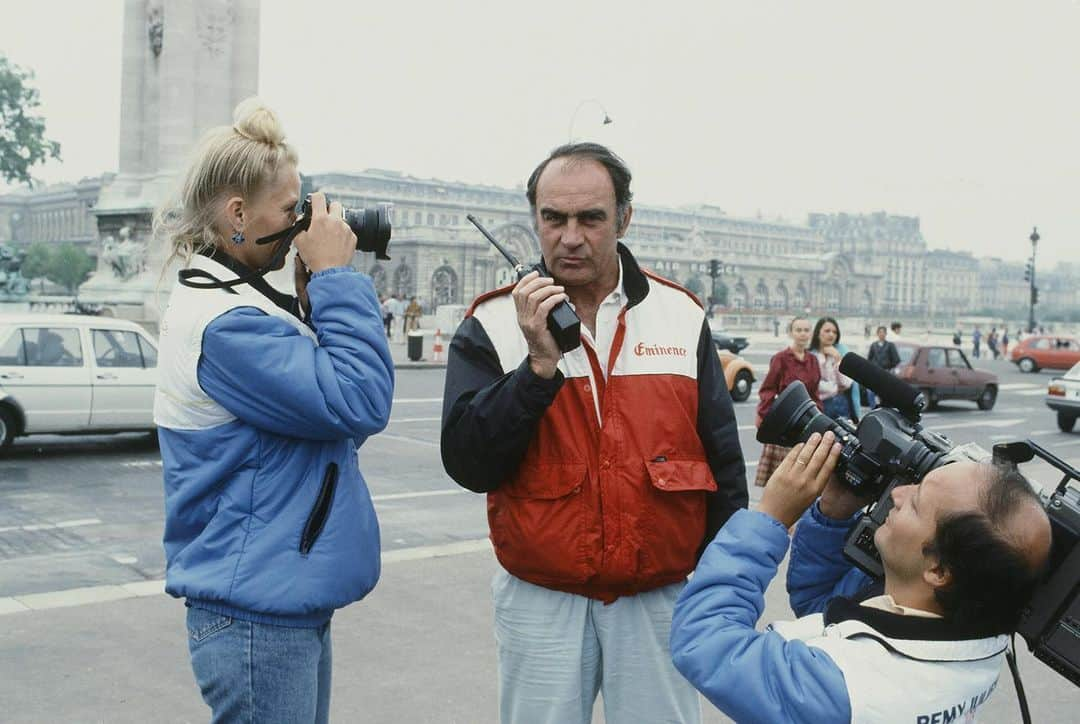 James Bond 007さんのインスタグラム写真 - (James Bond 007Instagram)「Stunt driving expert Rémy Julienne has passed away at the age of 90. "Rémy has been a legendary force in the action sequences of so many films. We were lucky to have worked with him on six films: For Your Eyes Only, Octopussy, A View To A Kill, The Living Daylights, Licence To Kill and GoldenEye. His artistry and innovation changed the way car sequences were designed and captured. He was a charming, dedicated and loyal member of the crew who was both respected and loved by all who worked with him. Rémy built a great team of remarkable stunt performers including his sons, Dominique and Michel who carry on their father's profession. Our love and sympathy goes out to his family and friends. Rémy will be sorely missed by everyone at Eon,” Michael G. Wilson and Barbara Broccoli.」1月22日 23時46分 - 007