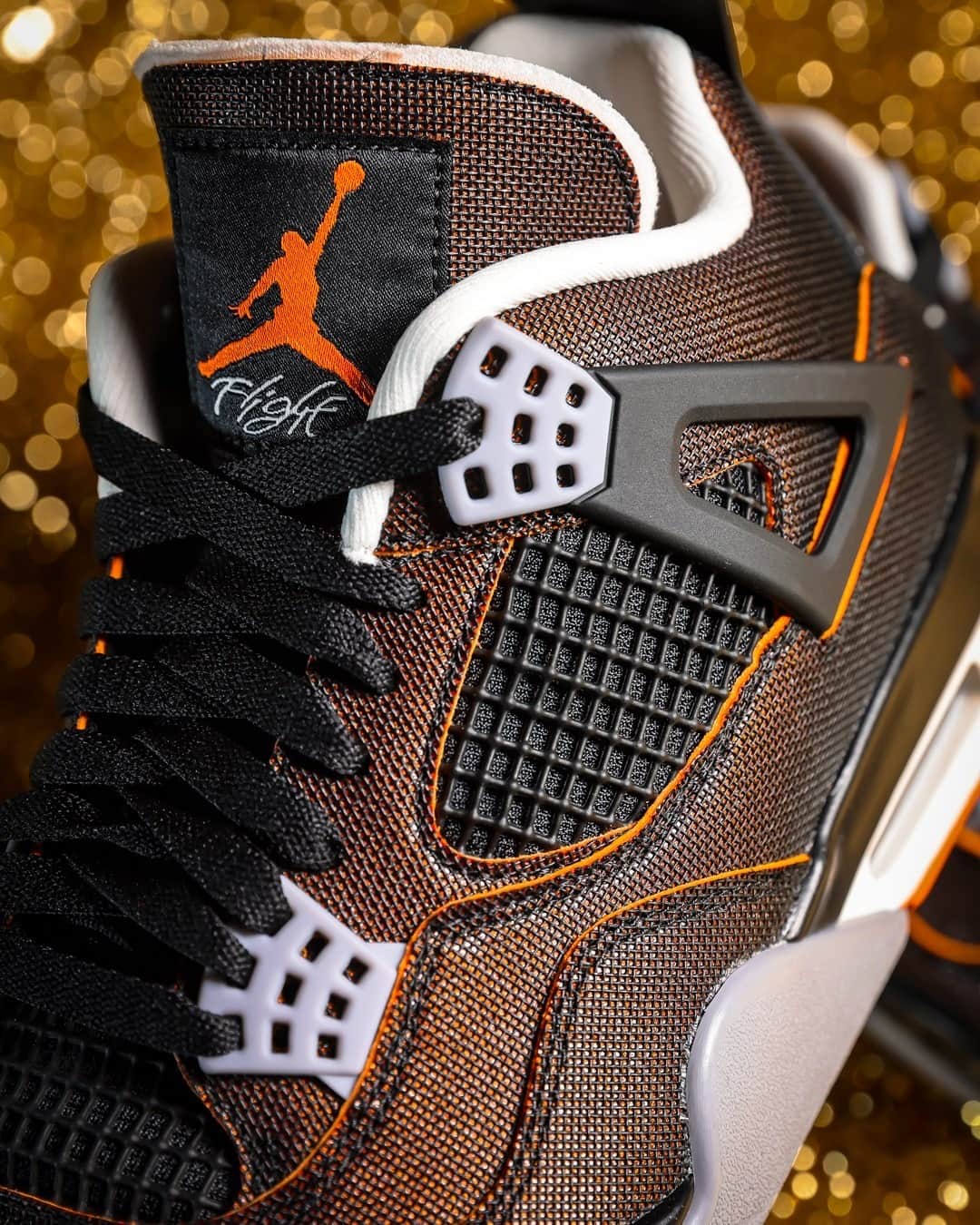 のインスタグラム：「Feeling like a ⭐ Women's #Jordan Retro 4 'Starfish' is now available online & in-store.」