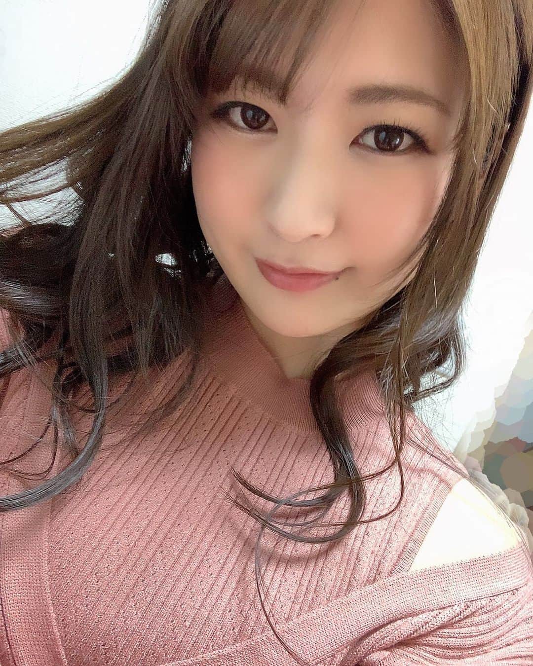 水谷あおいのインスタグラム：「この間珍しく、ツケマして巻き巻きしてもらった☺︎」