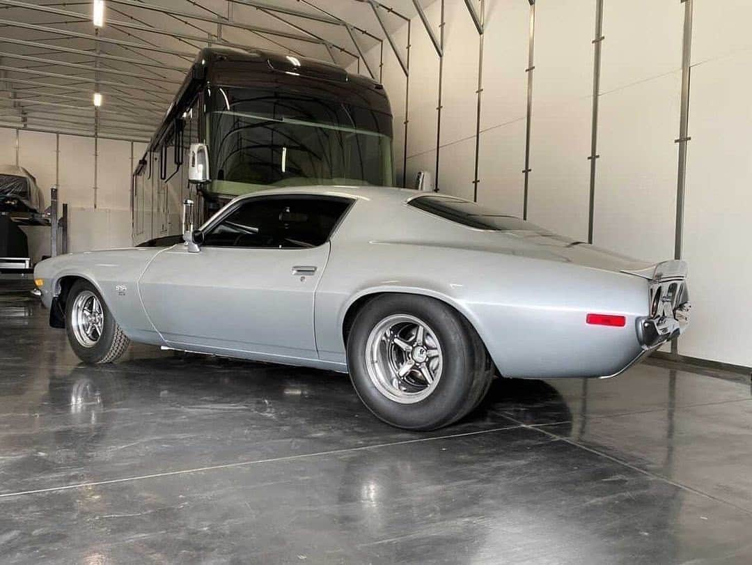 Classics Dailyさんのインスタグラム写真 - (Classics DailyInstagram)「#ClassicsFeature _____ 1970 Chevrolet Camaro with some WIDE ole tires out back. @breesbudgetbuilds _____ #classiccar #musclecar #americanmuscle #hotrod #protouring #prostreet #restomod #classicsdaily #streetrod #streetcar #customcar #hotrods #streetrods #camaro #prostreet #dragracing #dragcar」1月23日 1時01分 - classicsdaily