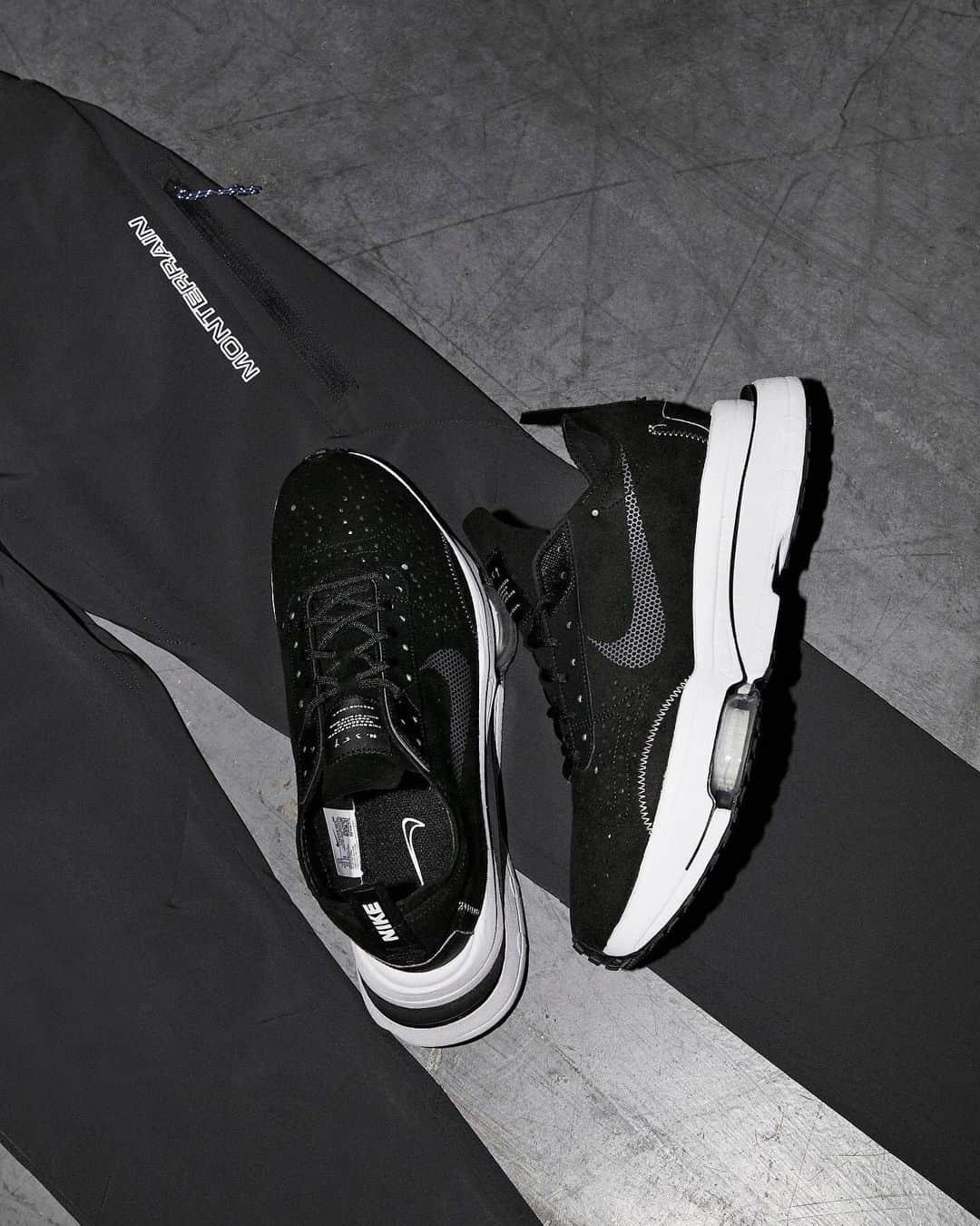 FOOTASYLUMさんのインスタグラム写真 - (FOOTASYLUMInstagram)「Home workout ready. 💪  Pair the @monterrain_ Ingall 2.0 Woven Outdoor Pant with the @Nikesportswear Zoom Type.  #Footasylum #Monterrain #Nike」1月23日 1時13分 - footasylum