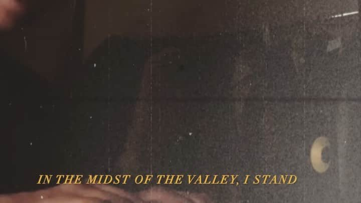 カミラ・マーシャルのインスタグラム：「C A N Y O N  In the midst of the valley, I stand Sunsets DEEP breaths And your HAND With NO worries, NO FEAR All my CARES disappear As the RIVER FLOWS through our CANYON  Close my EYES LOSE MY WAY But with YOU I will stay As the river flows through our CANYON • • • Gypsy Moonshine」