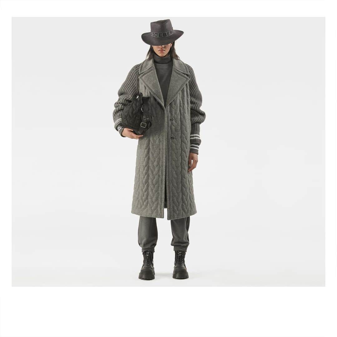 ジェームスロングのインスタグラム：「Grey gardens at @iceberg AW21 women’s ready to wear.」